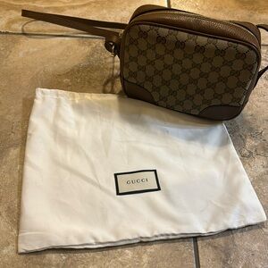 Authentic GUCCI Crossbody/satchel